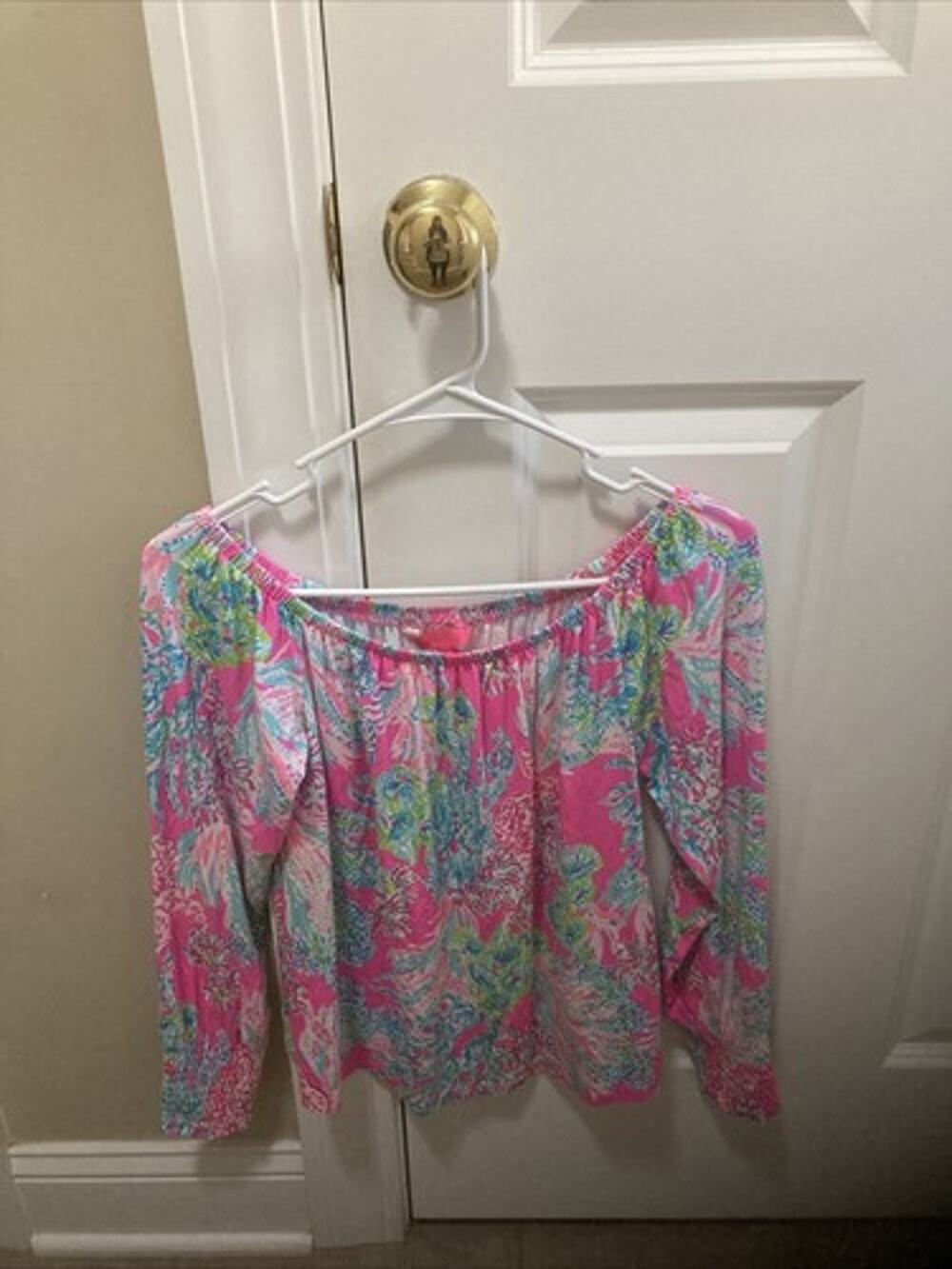 Lilly Pulitzer Long Sleeve Top Scoop Neck Small. Excellent Condition,gently worn